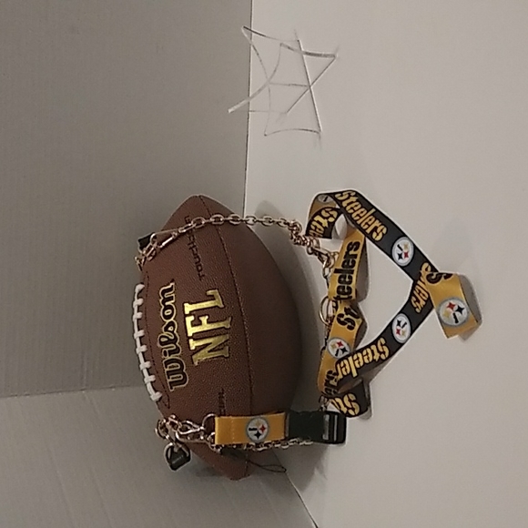 HANDMADE Football Purse (PITTSBURGH STEELERS) 🏈 - Picture 10 of 17